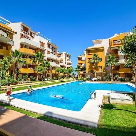 Olivia Sunny 2 Bedroom Apartament Punta Prima 托雷维耶哈 外观 照片