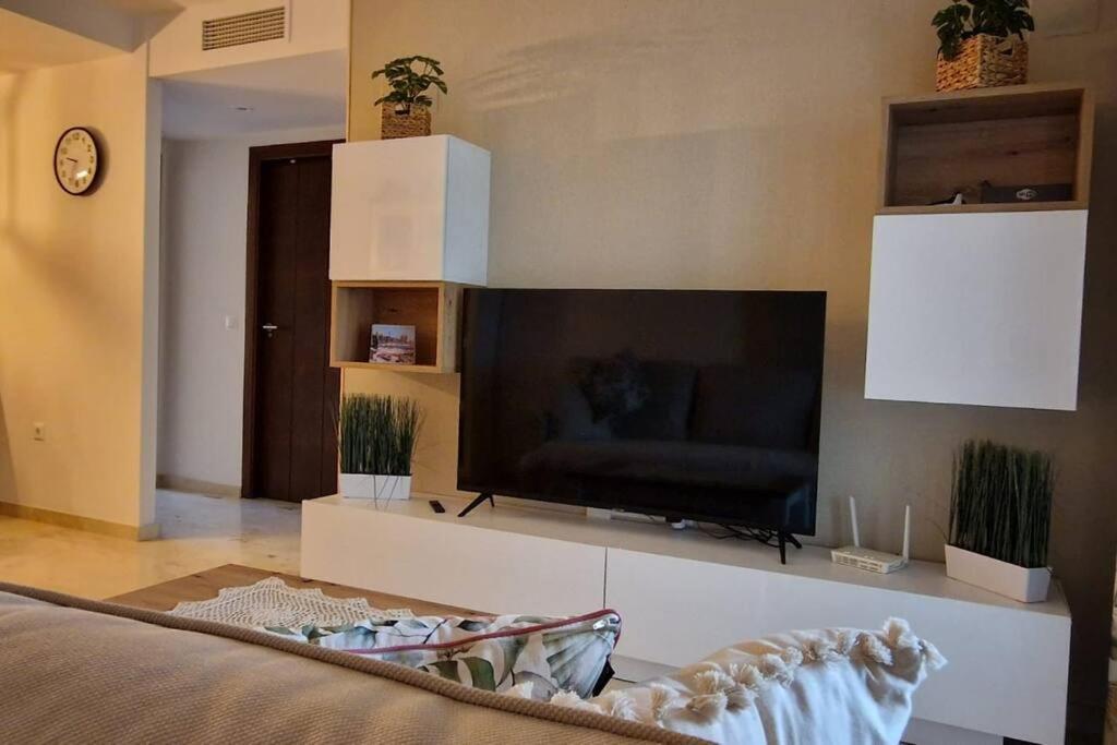 Olivia Sunny 2 Bedroom Apartament Punta Prima 托雷维耶哈 外观 照片